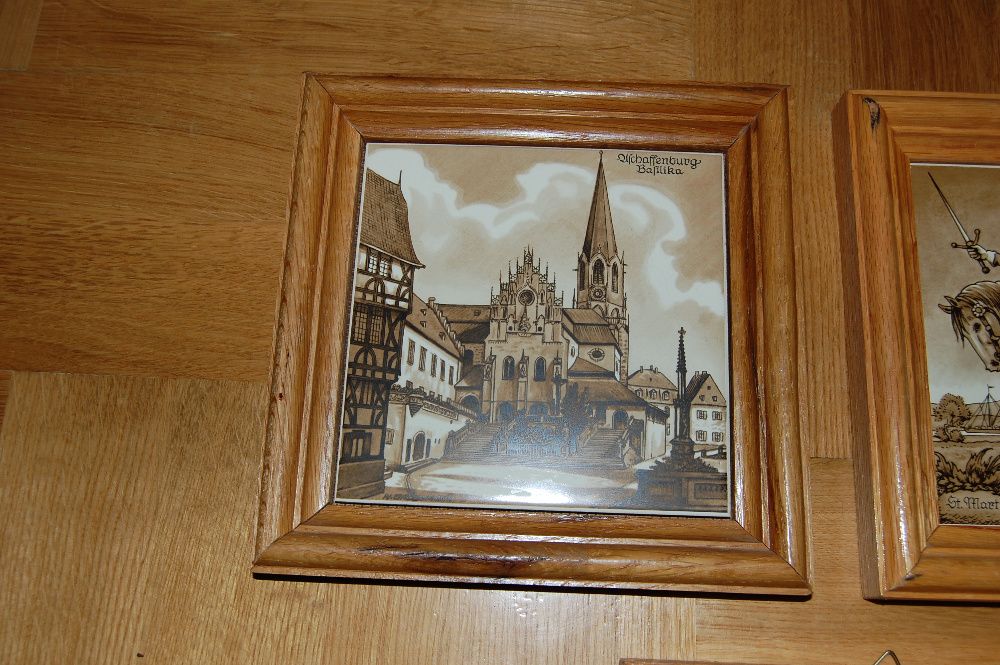 Pięć obrazków na ceramice.