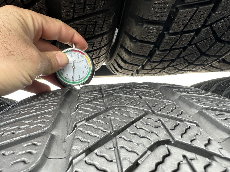 Шини б/у 235/50 R19 Pirelli 4шт