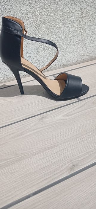 Szpilki na lato r.38