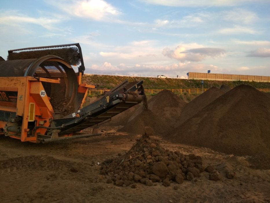 Ziemia przesiewana, humus, podłoże pod trawnik, ziemia ogrodowa