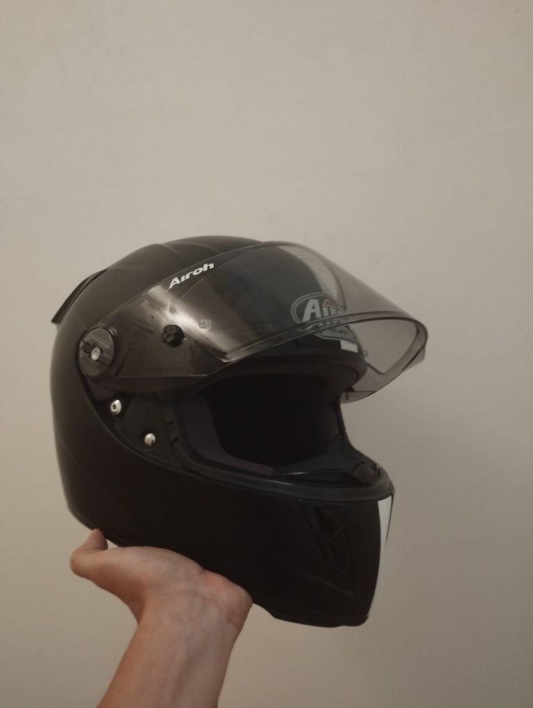 Capacete integral de mota M, Airoh de carbono