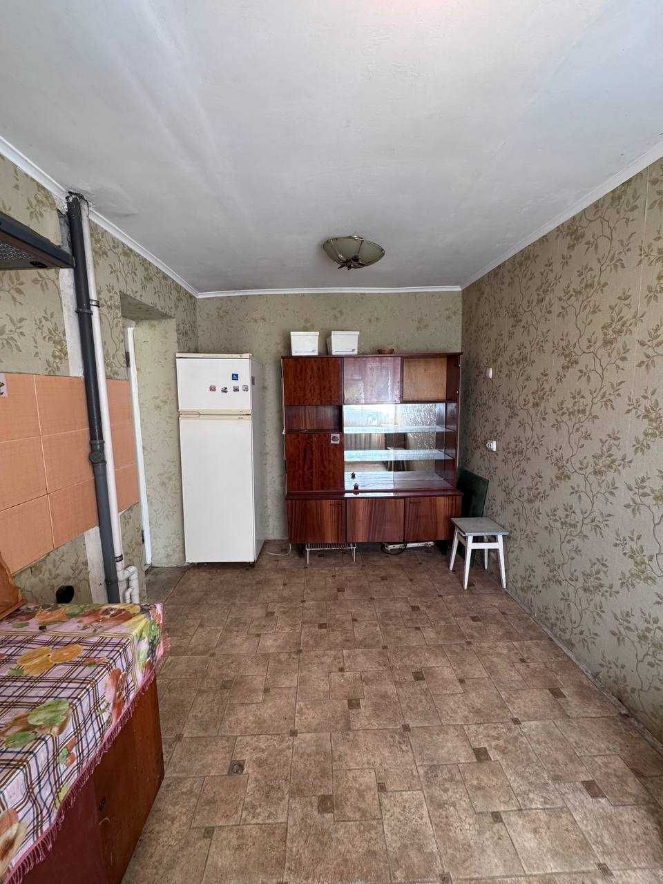 № 13400 - 2 к. квартира, Польова, Космонавтів, 5/9 пов., цегла
