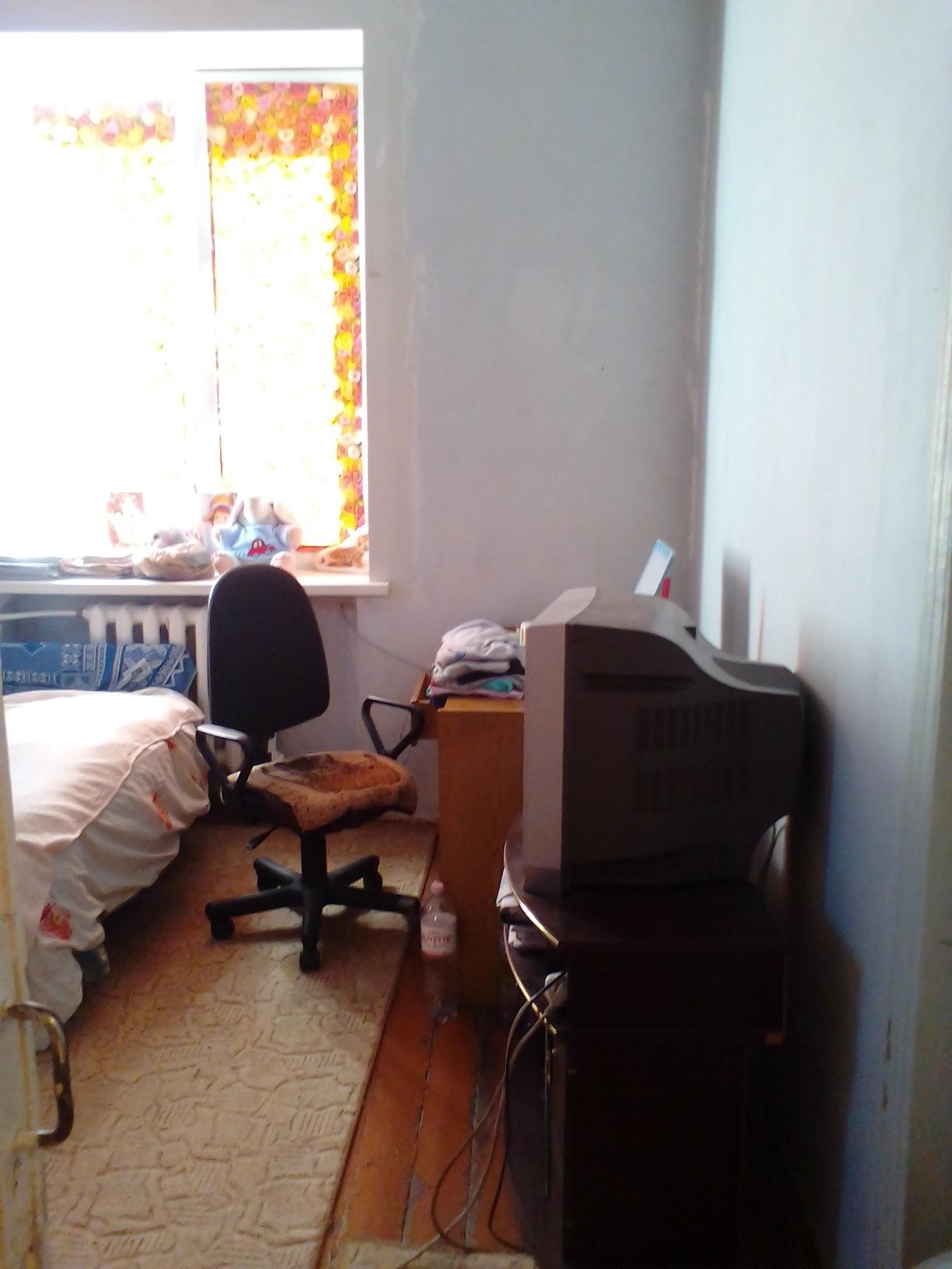 Продам квартиру 2 комнаты 2 этаж