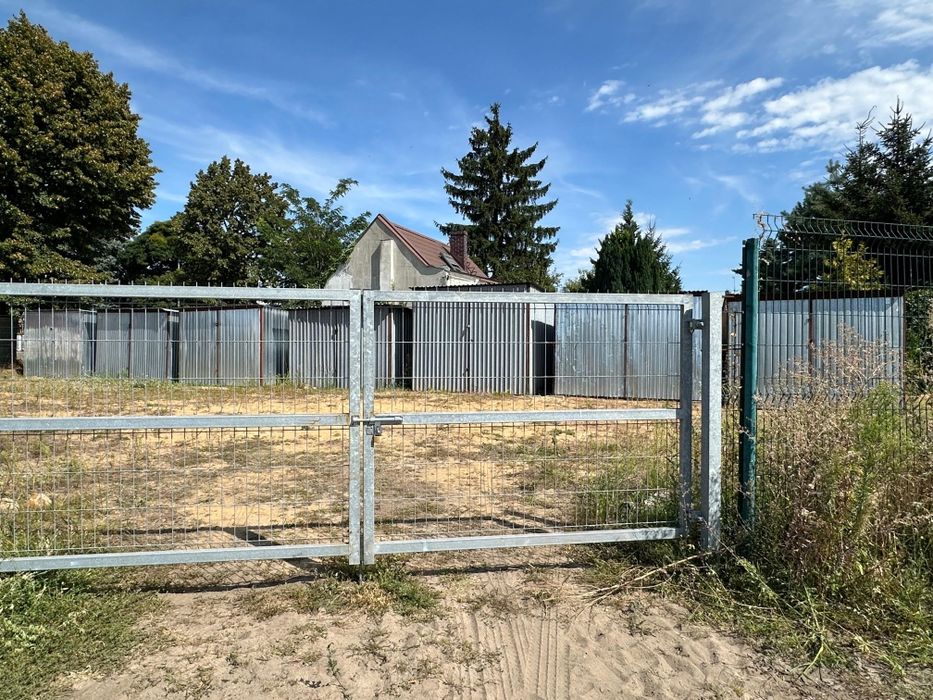 Garaże - magazyny do wynajęcia (zamknięty, prywatny, teren)