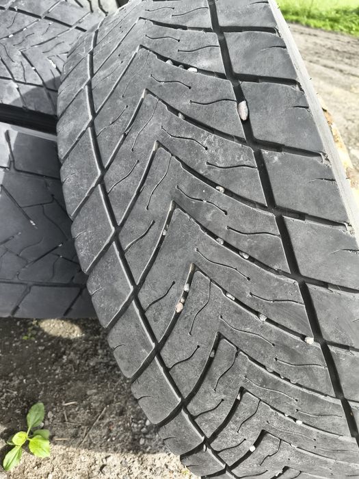 Koła 295/60 R22.5