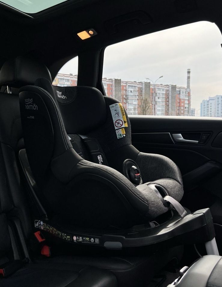 Автокрісло Britax Römer DUALFIX i-SIZE V22 Graphite Marble