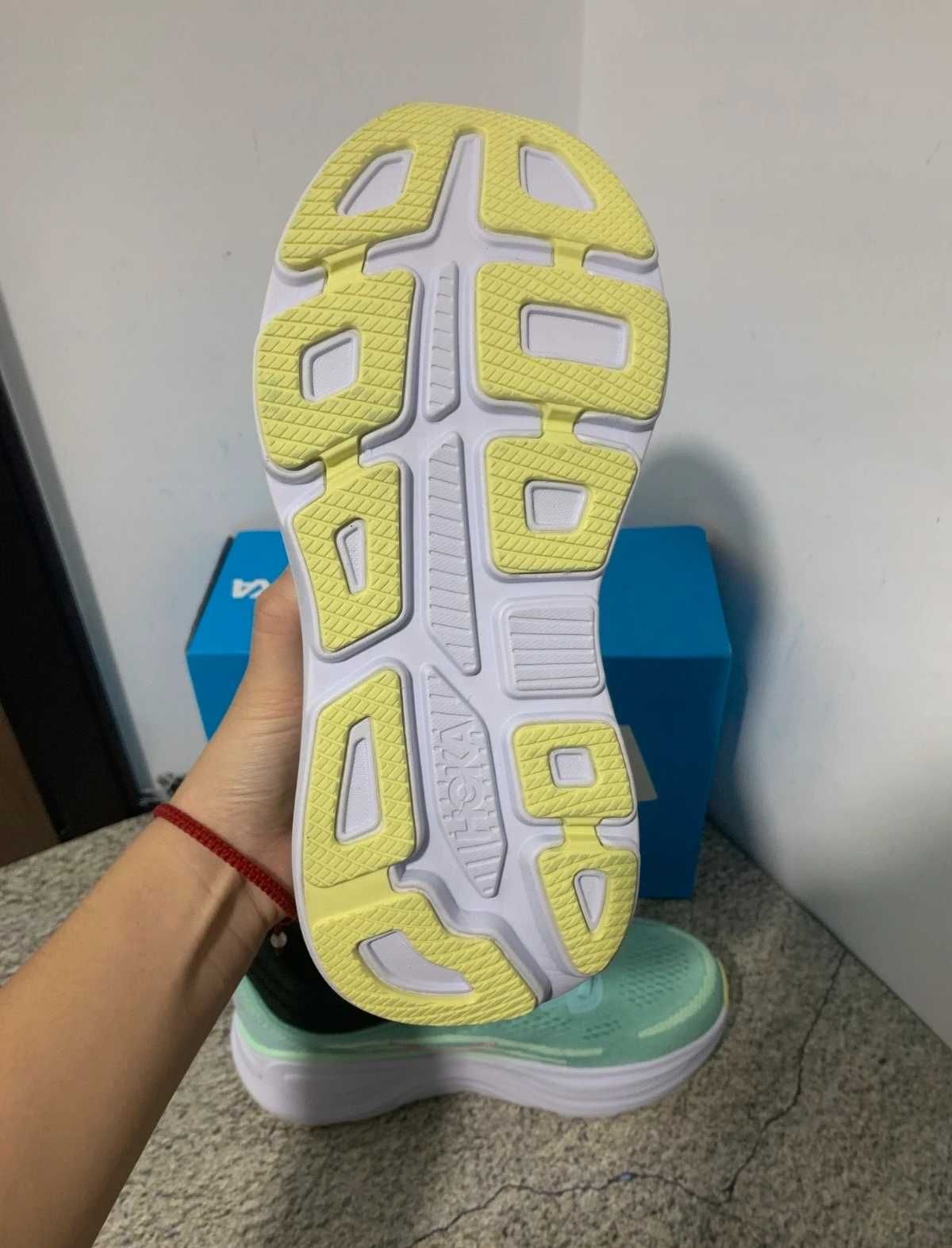 Hoka Bondi 9 Novos