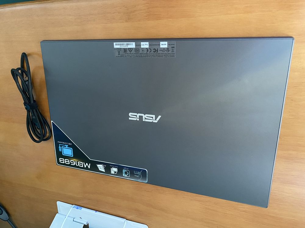 Ультратонкий монитор Asus MB168B