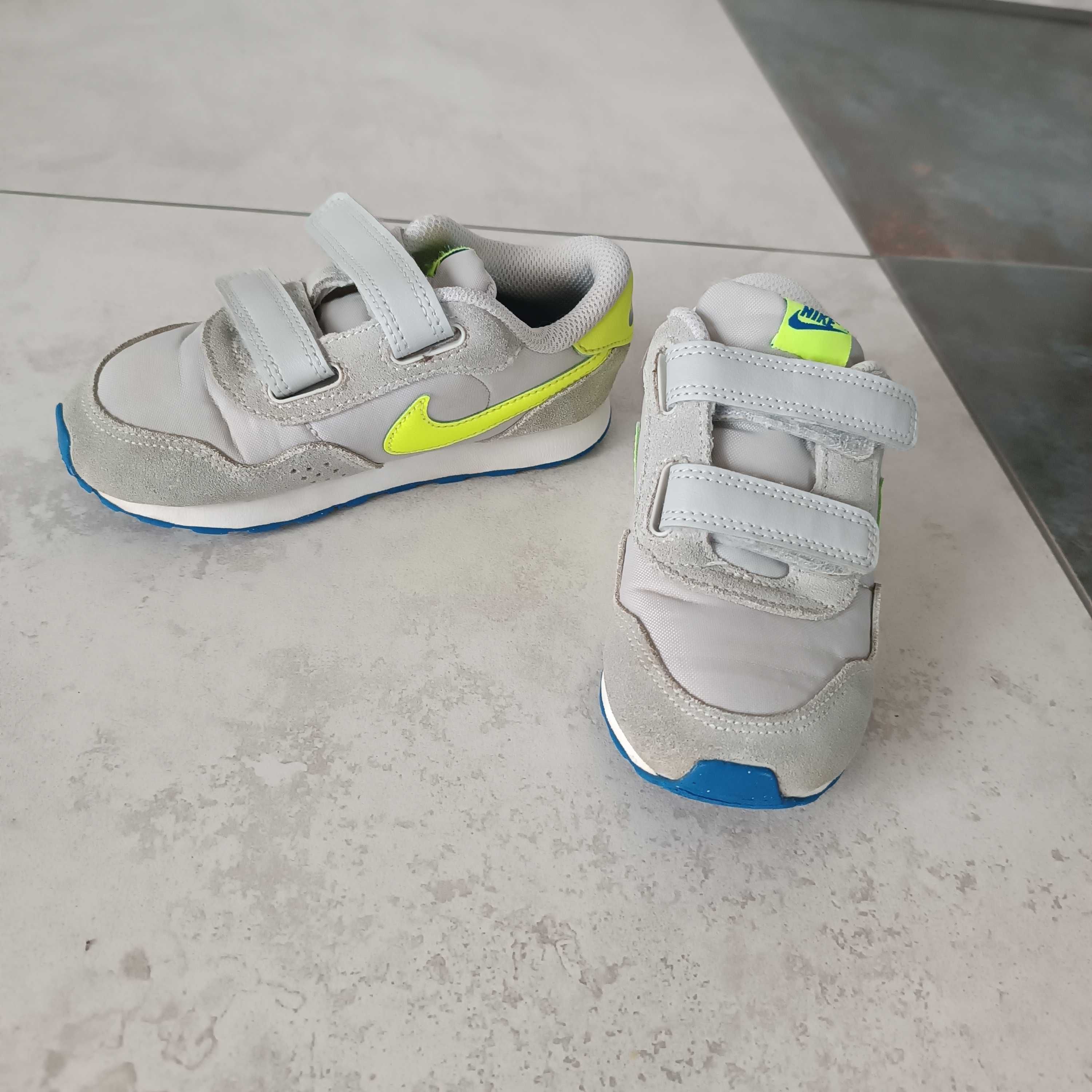 Buty Nike MD Valiant szaro-zielone rozmiar 26