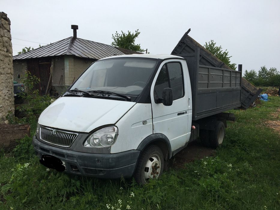 Продам газель бортову