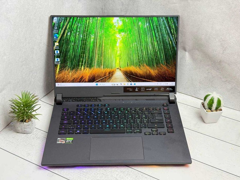 ASUS ROG STRIX G513R  Ryzen 7 6800H RTX 3070TI 8gb 1TB 16ram 300hz