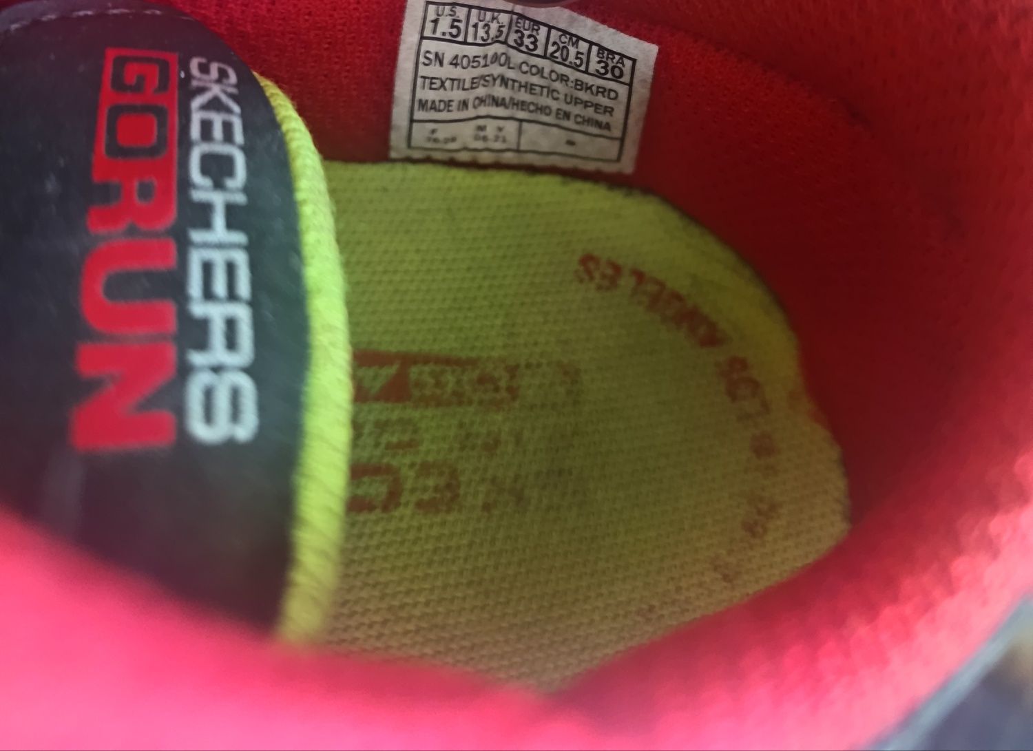 Tênis sketchers 33