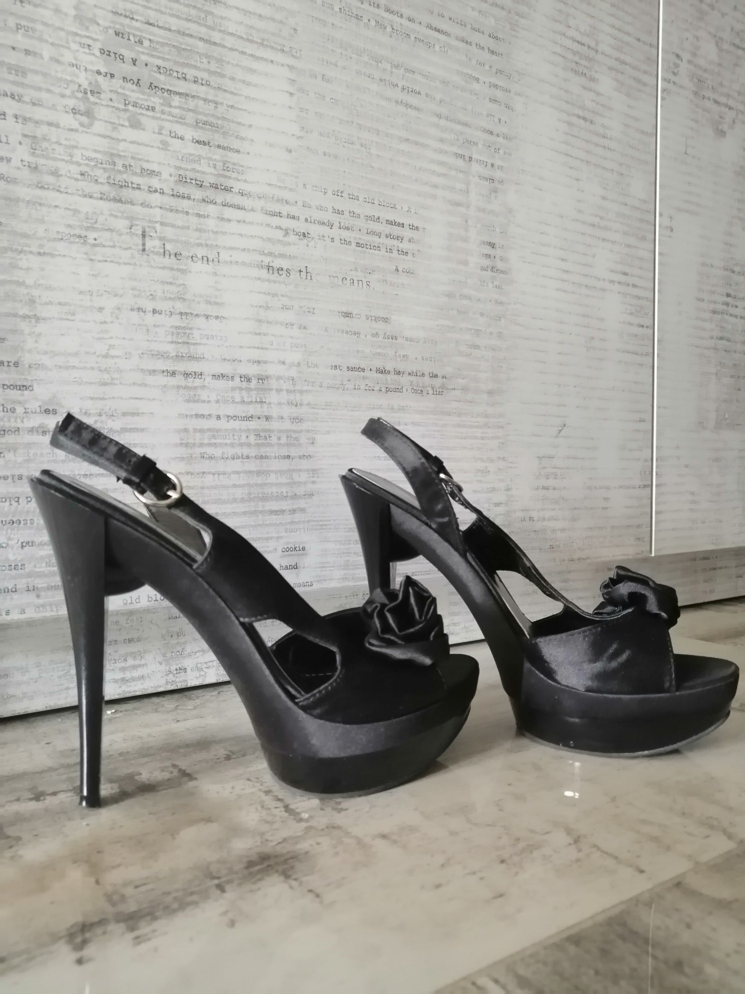 Buty szpilki Yamamay czarne rozmiar 38