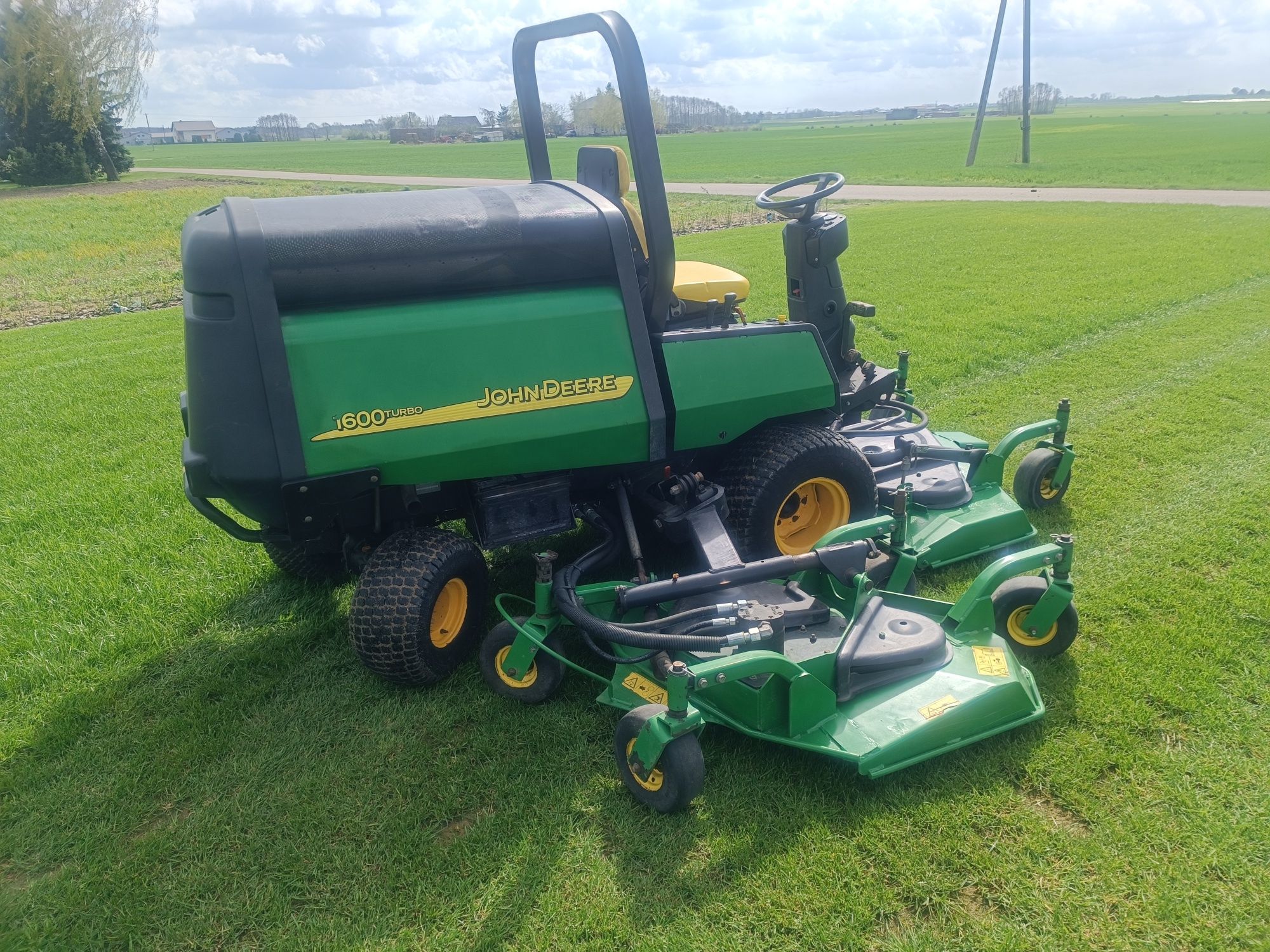 Kosiarka traktorek John Deere 1600 Turbo 4x4