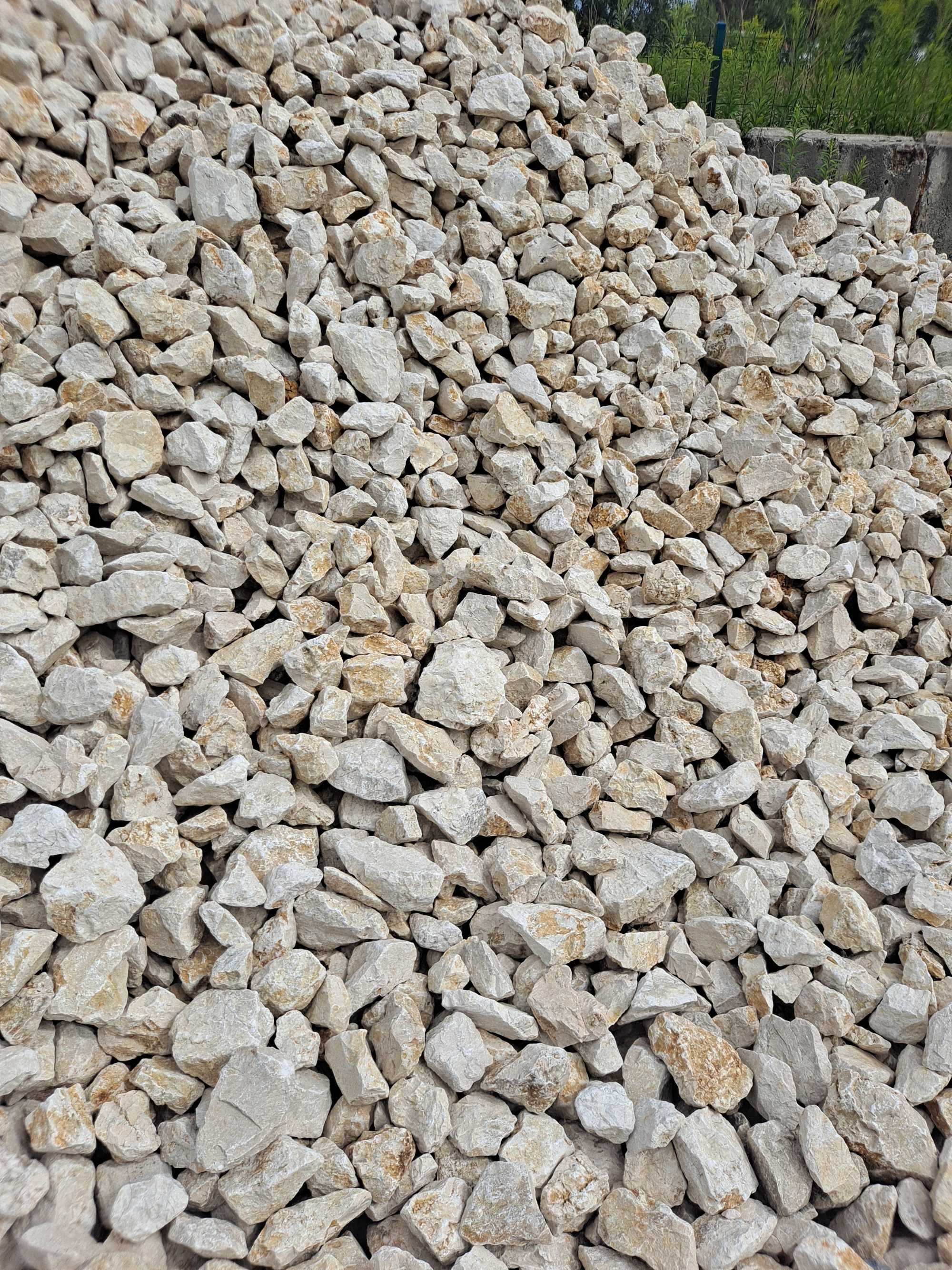 Kamień biały biszkoptowy ogrodowy, głaz, gabion 60-120 mm, Transport.
