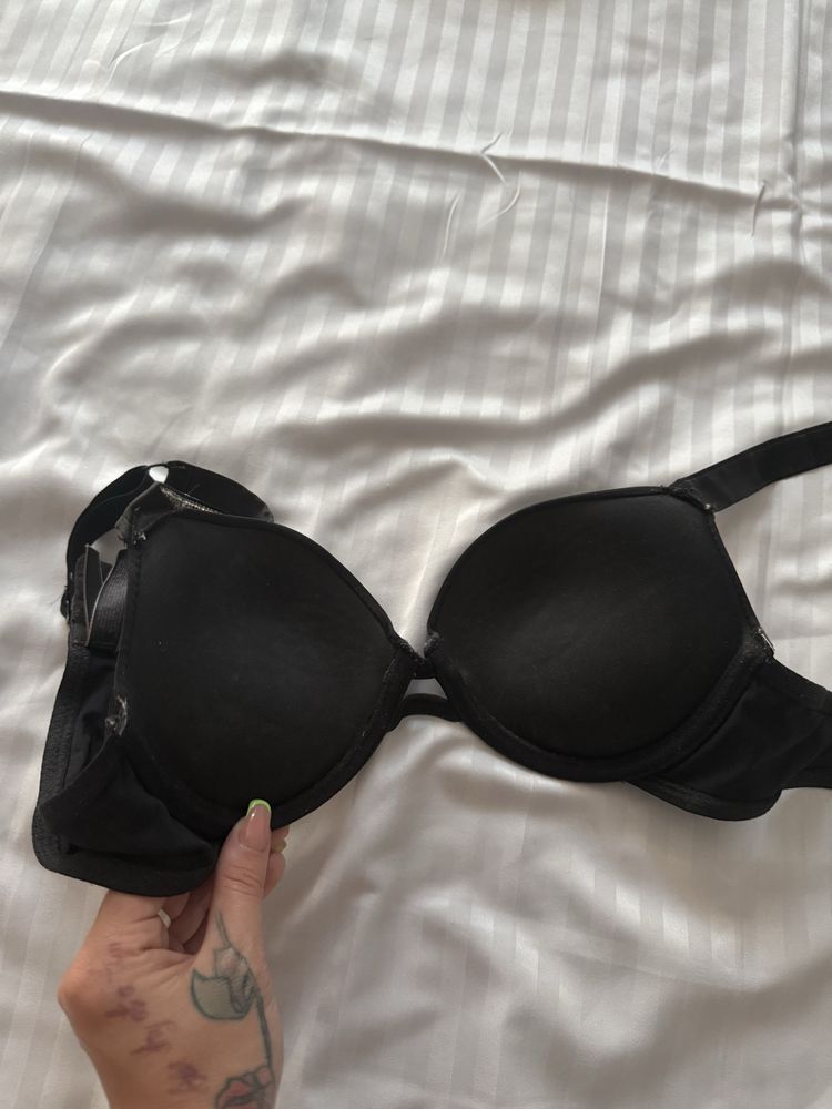 Бюстгалтер Victoria’s Secret