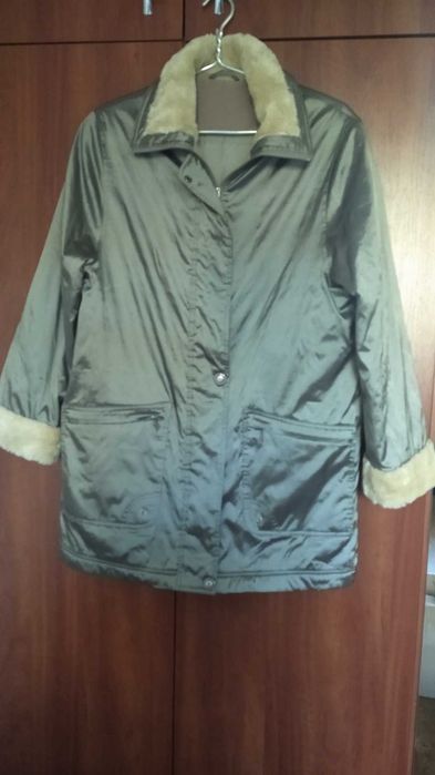 Продам  женскую куртку-50( UK-16 ) размера-300 грн