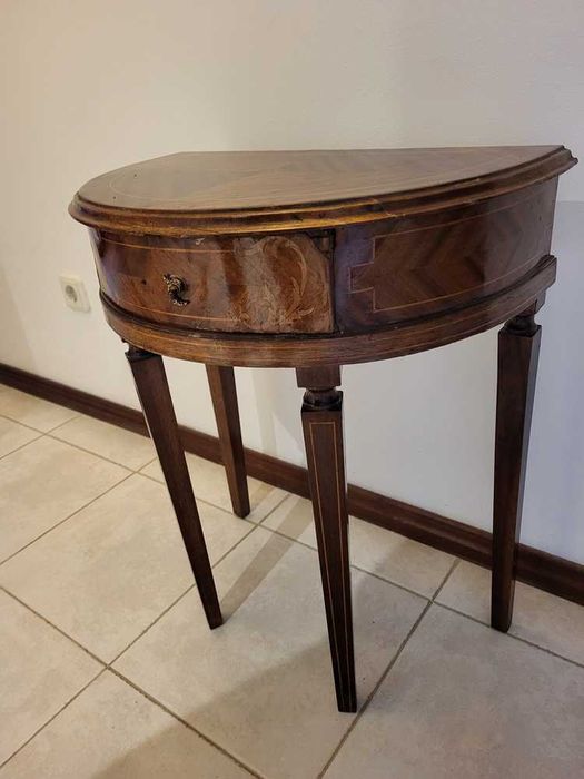 Mesa Meia Lua D. Maria