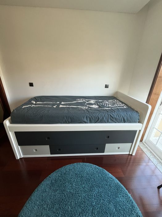 Cama + secretária