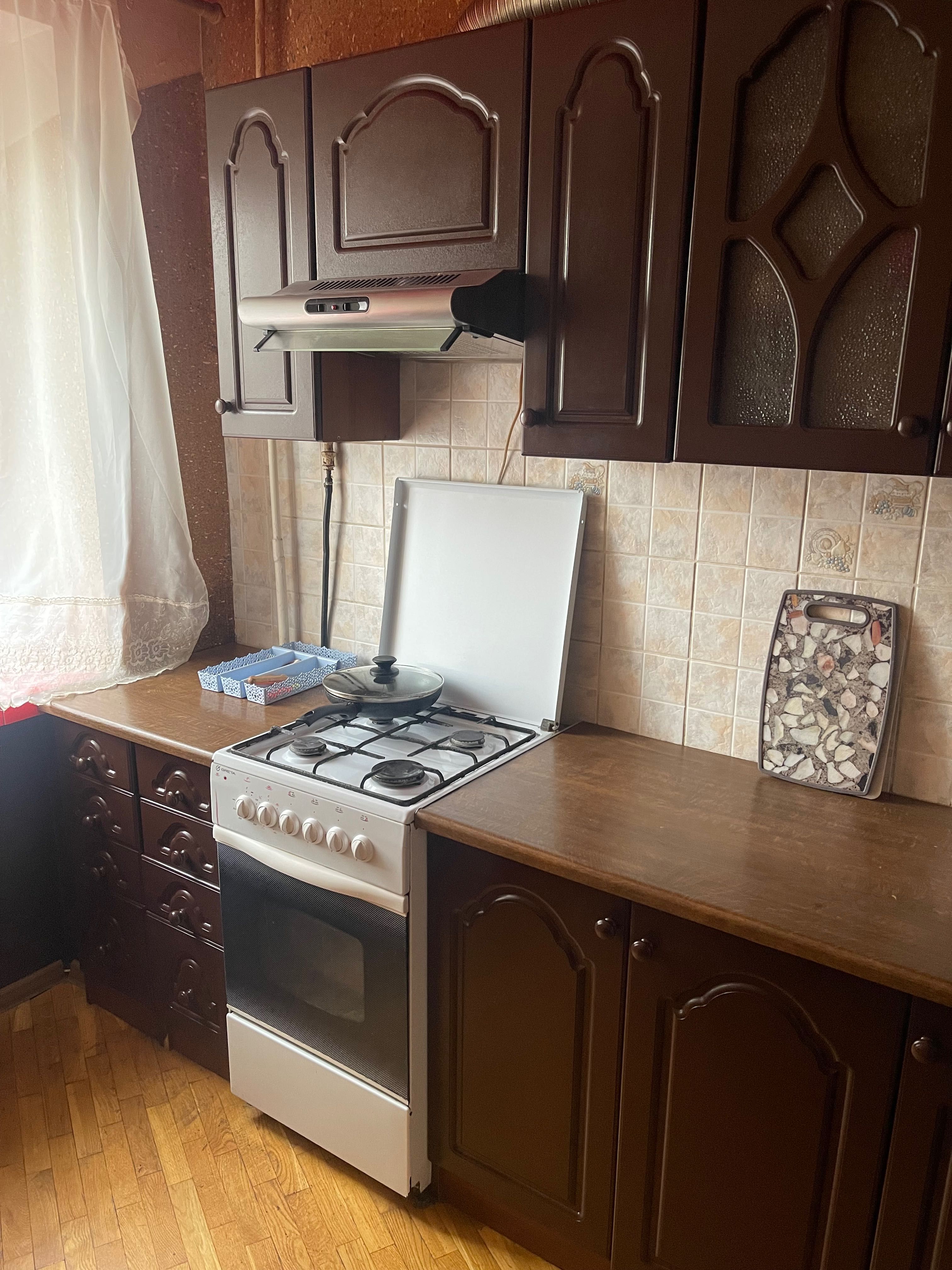 Сдам 1к подобово. 4 спальних місця, південно захід