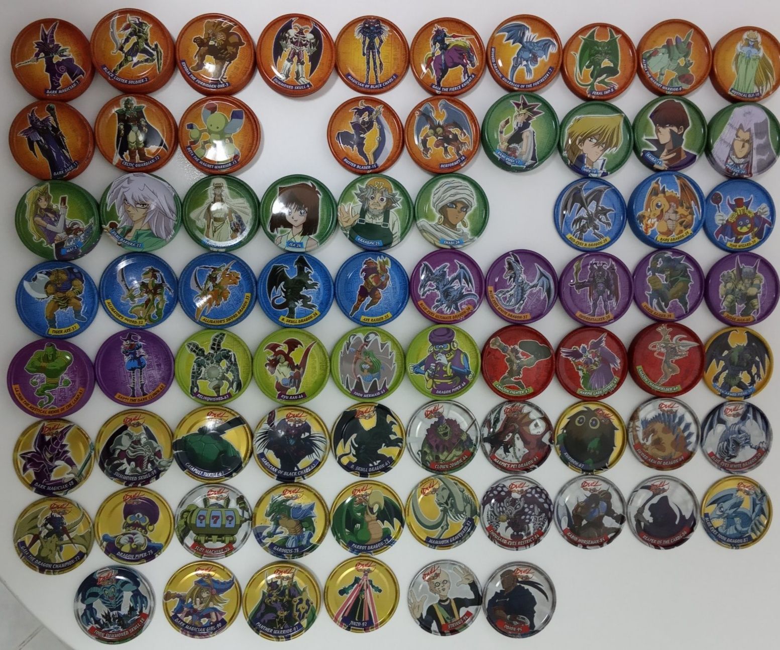 Yu-gi-ho metal tazos mega DUEL tazo porta tazos Angry bird Star wars