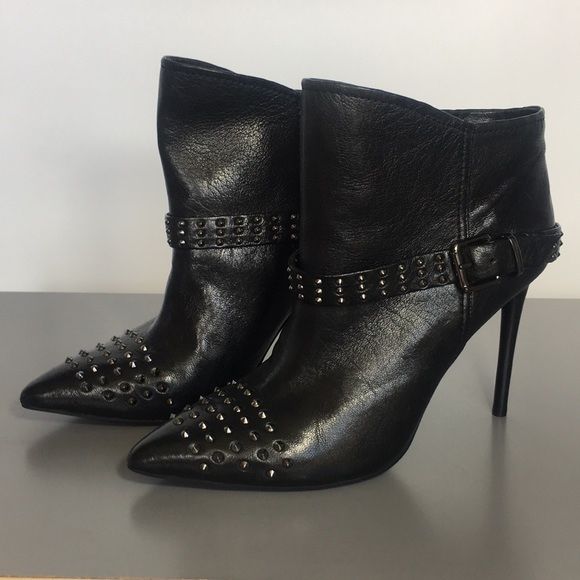 Шкіряні ботильйони kenneth cole bon always studded. розмір 8м