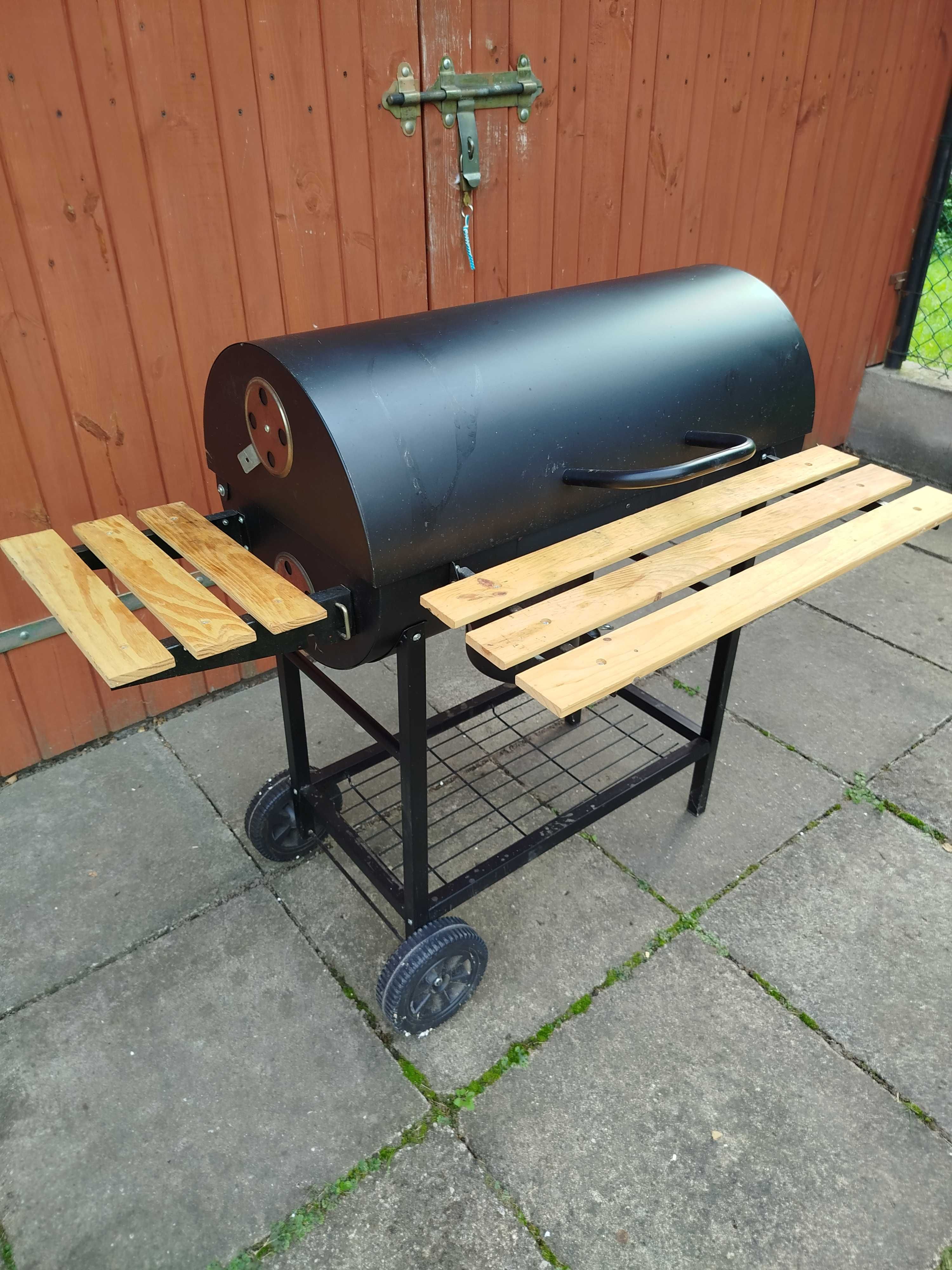 Grill węglowy beczka