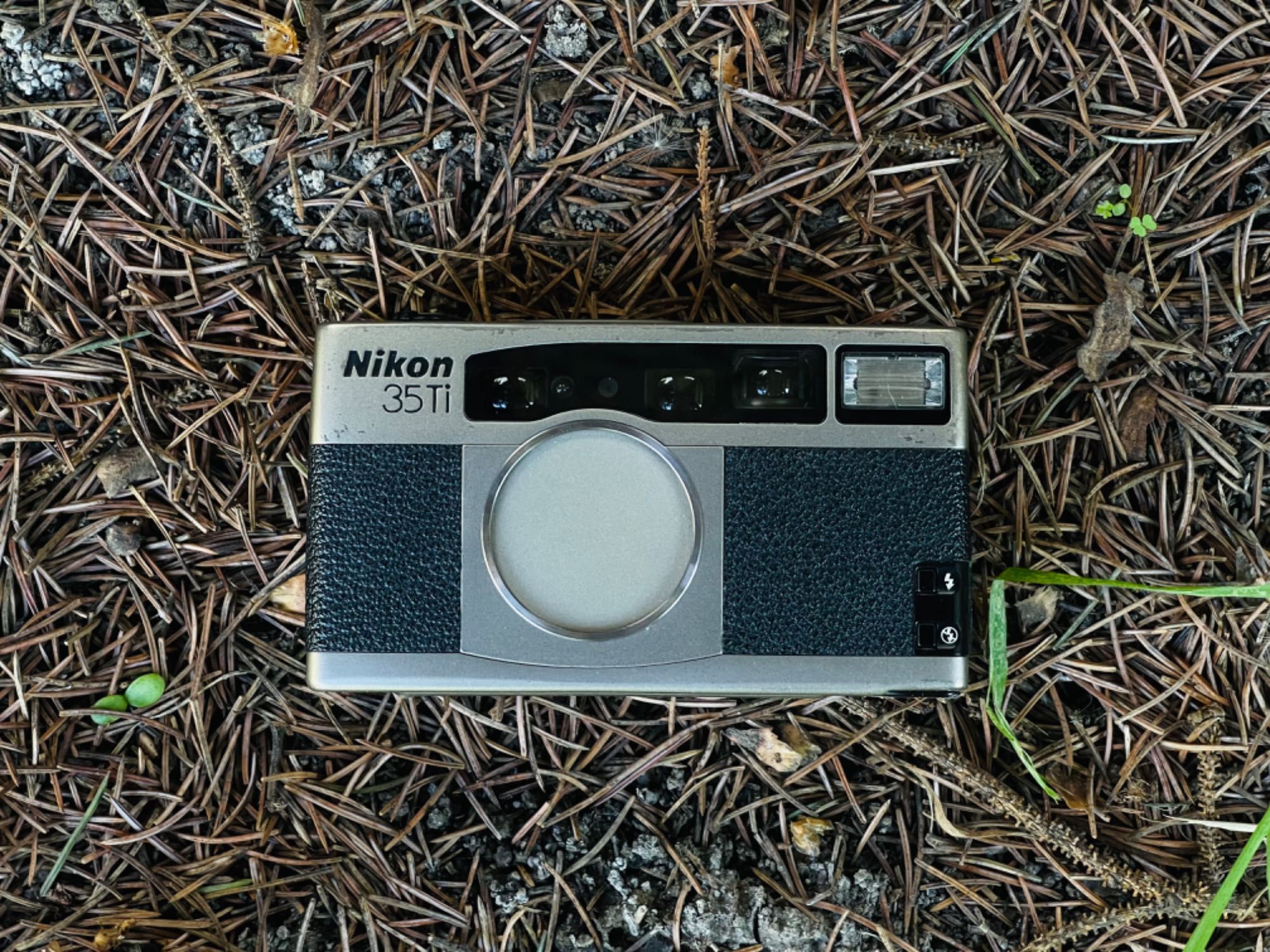 Nikon 35Ti Плёночный | NIKKOR 35mm 1:2.8