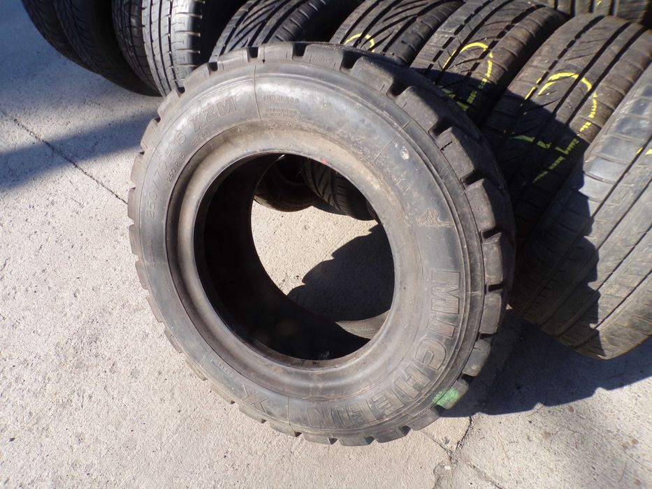 opona 250/70R15 MICHELIN XZM (260 netto)