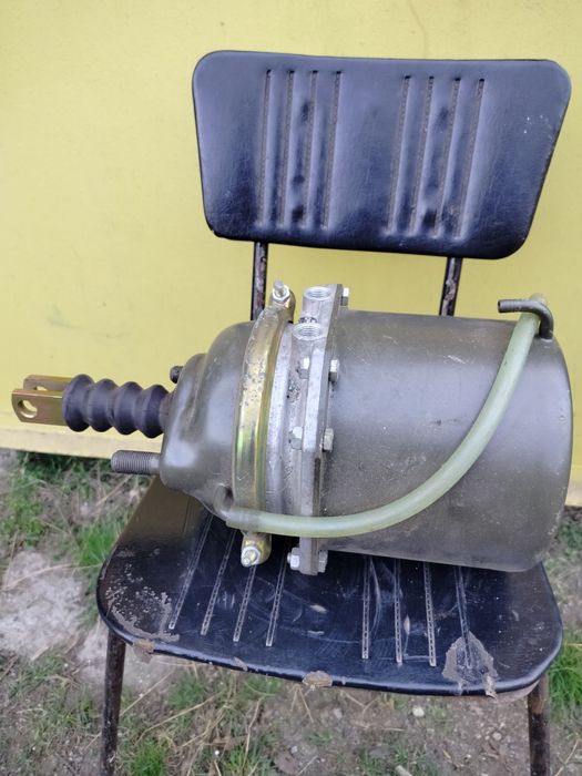 Камера тормозная с энергоаккамулятором