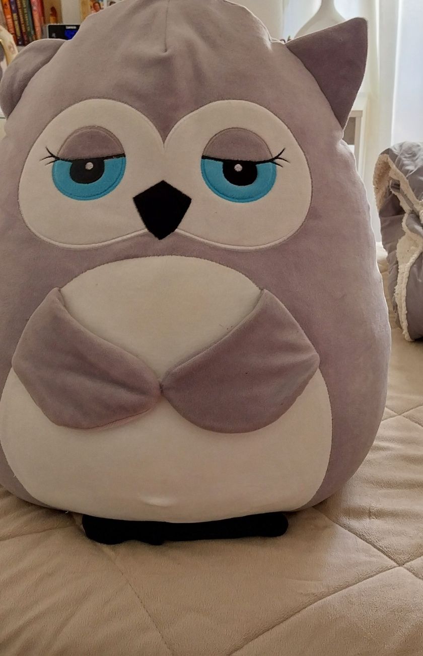 Boneco pelúcia de grande dimensão