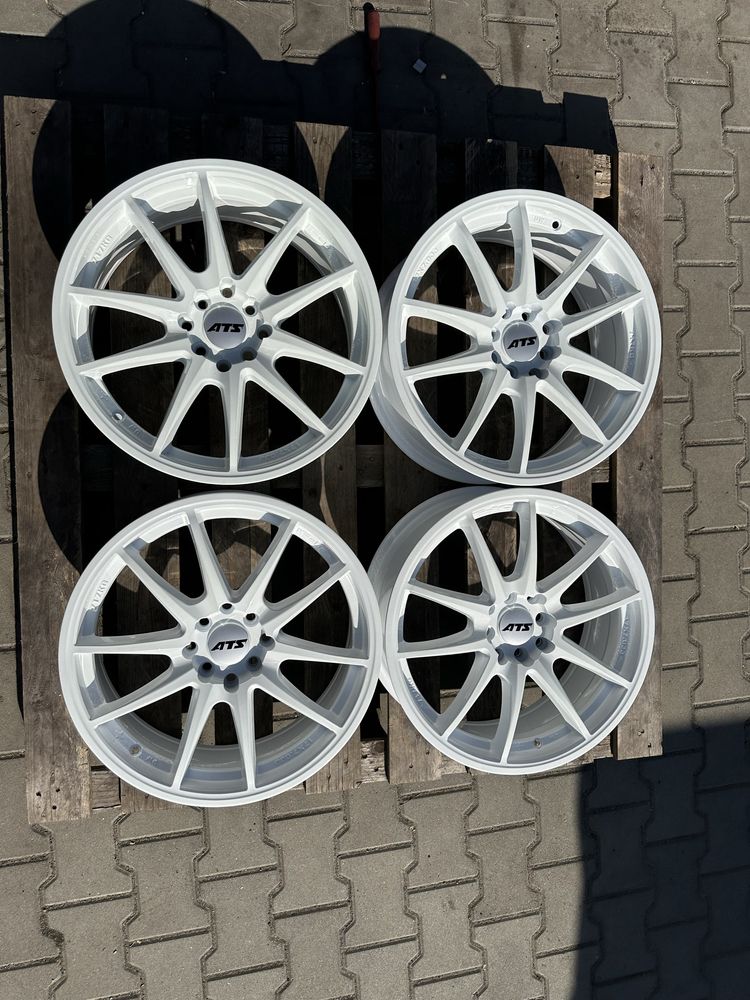 4x100 4x114,3 dwa rozstawy et40 7jx17 jak nowe 17” Renault Opel