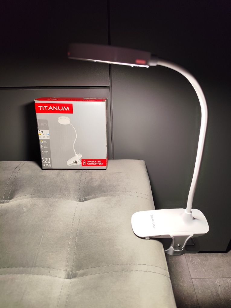 Настiльна LED лампа з акумулятором TITANUM TLTF-012W 7W 3000-6000K АКБ