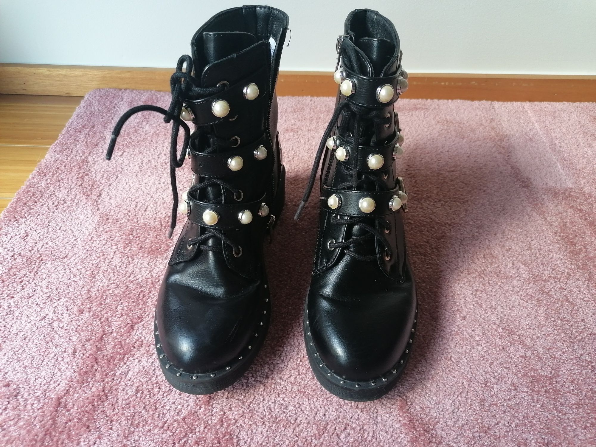 Botas pretas n. 37