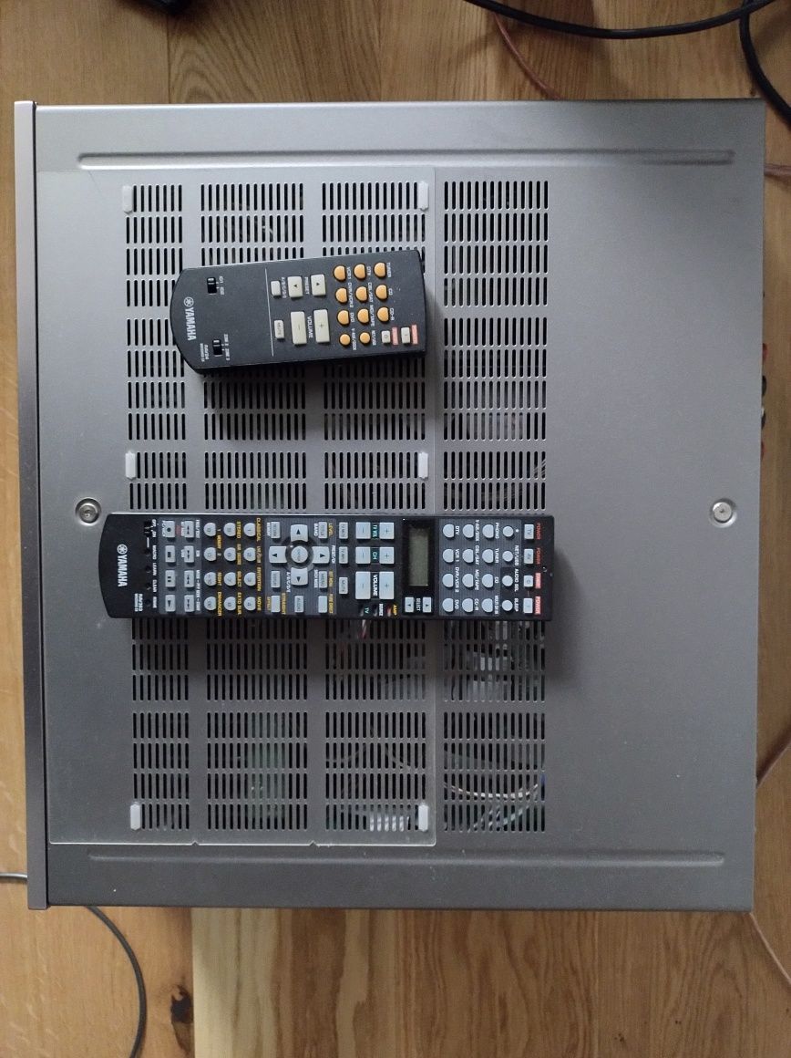 Yamaha RX-V2770 amplituner kina domowego