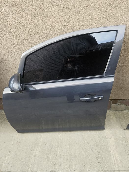 Двері Опель Корса Д Opel Corsa D Двери Дверь Дверка перед зад ліва