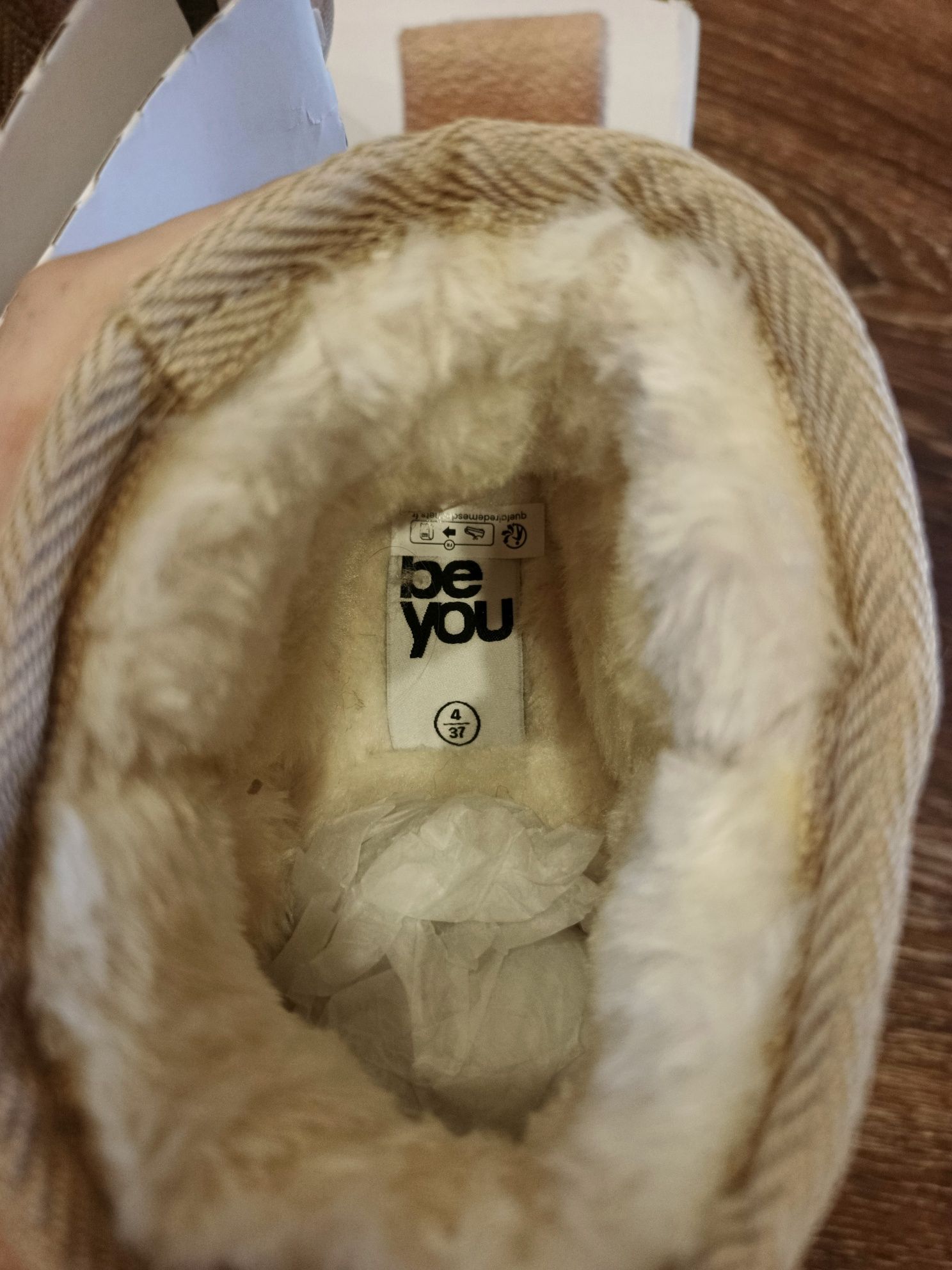 Продам нові угги