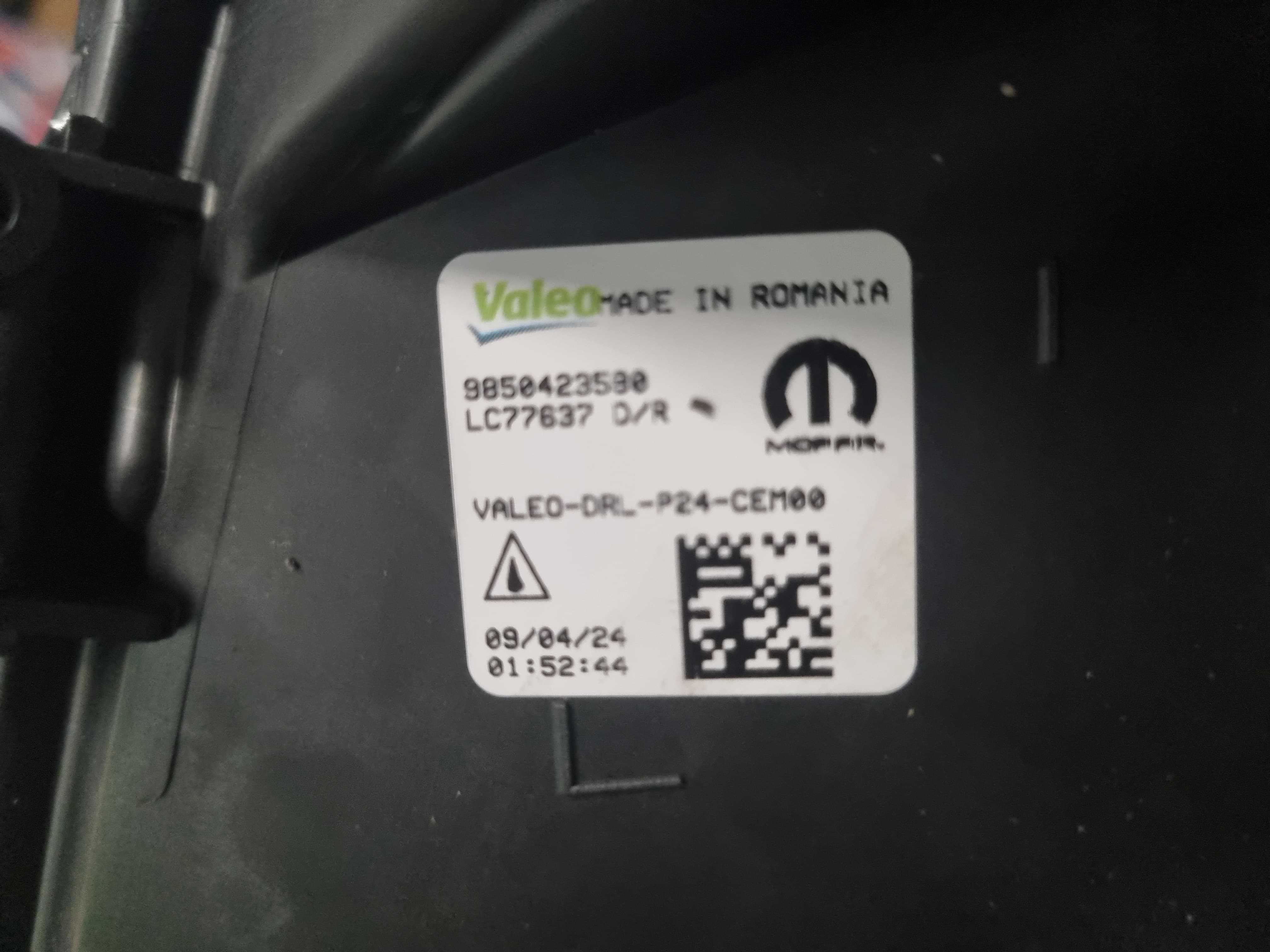 Farolim Diurno Direito Peugeot 208/2008 ORIGINAL NOVO