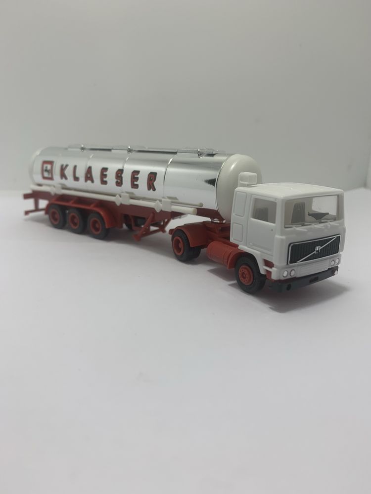 Volvo da Herpa escala 1/87