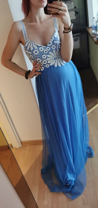 Długa maxi sukienka z koronkowym kwiatami