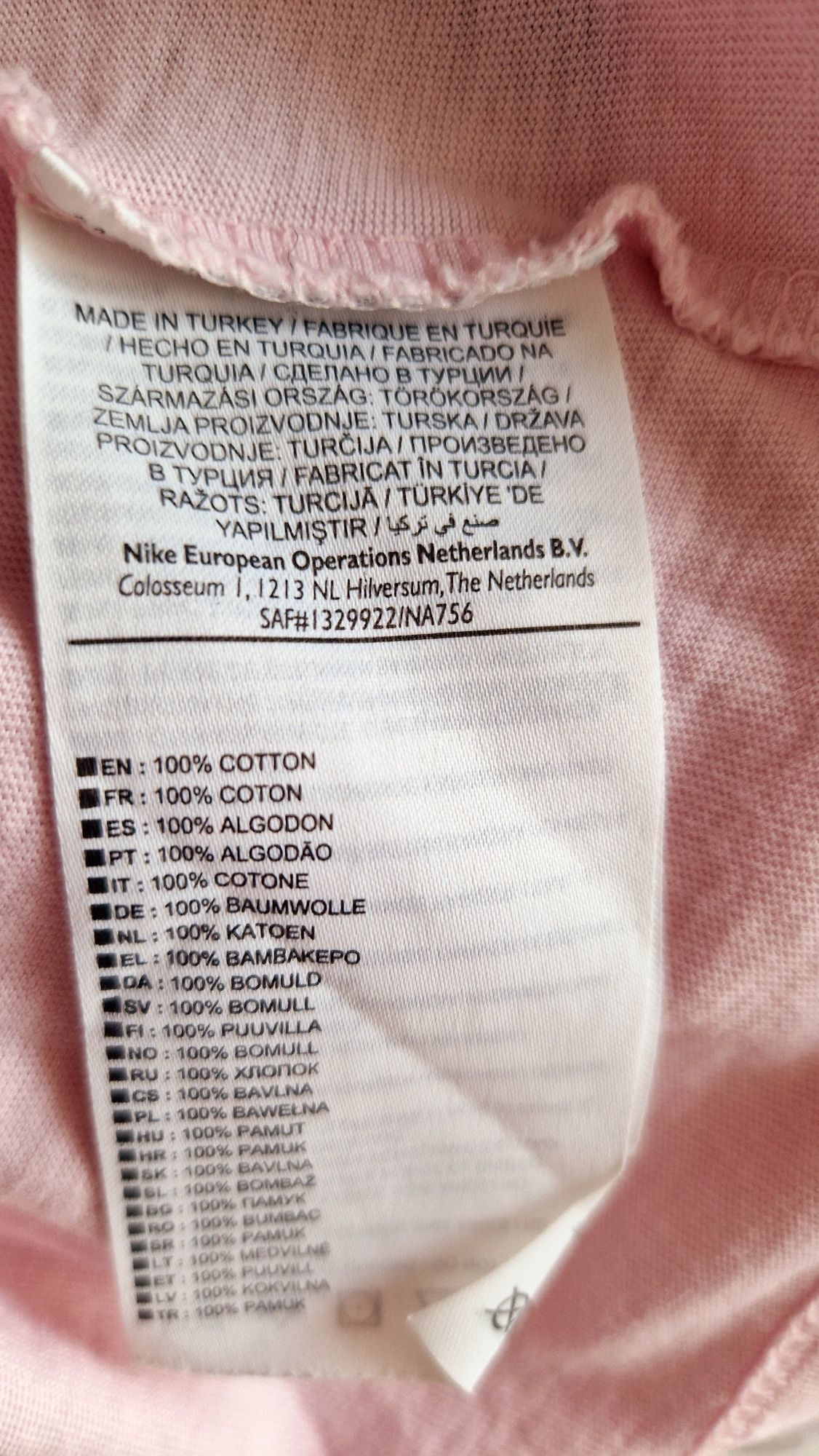Jasnoróżowy prosty t-shirt, podkoszulek The Nike Tee vintage eur M