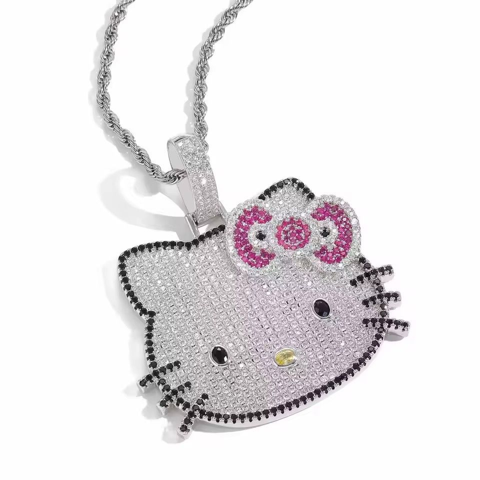 Cyrkonowy naszyjnik wisiorek Hello Kitty z kryształami moissanitu