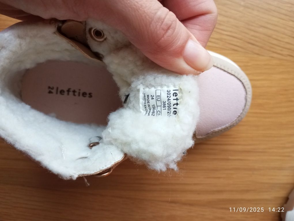 Botas menina tamanho 24