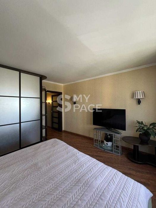 3к. 120м2 Дніпровська Набережна Урлівська Анни Ахматової Осокорки