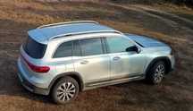 Mercedes elektryczny SUV EQB z kierowcą: transfery, uroczystości, itp