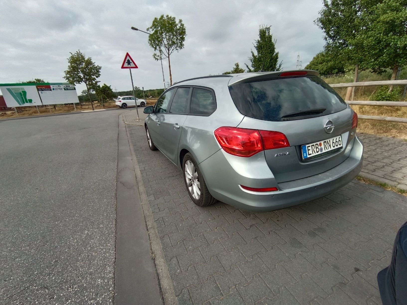 Opel Astra J kombi 1,7cdti 110KM