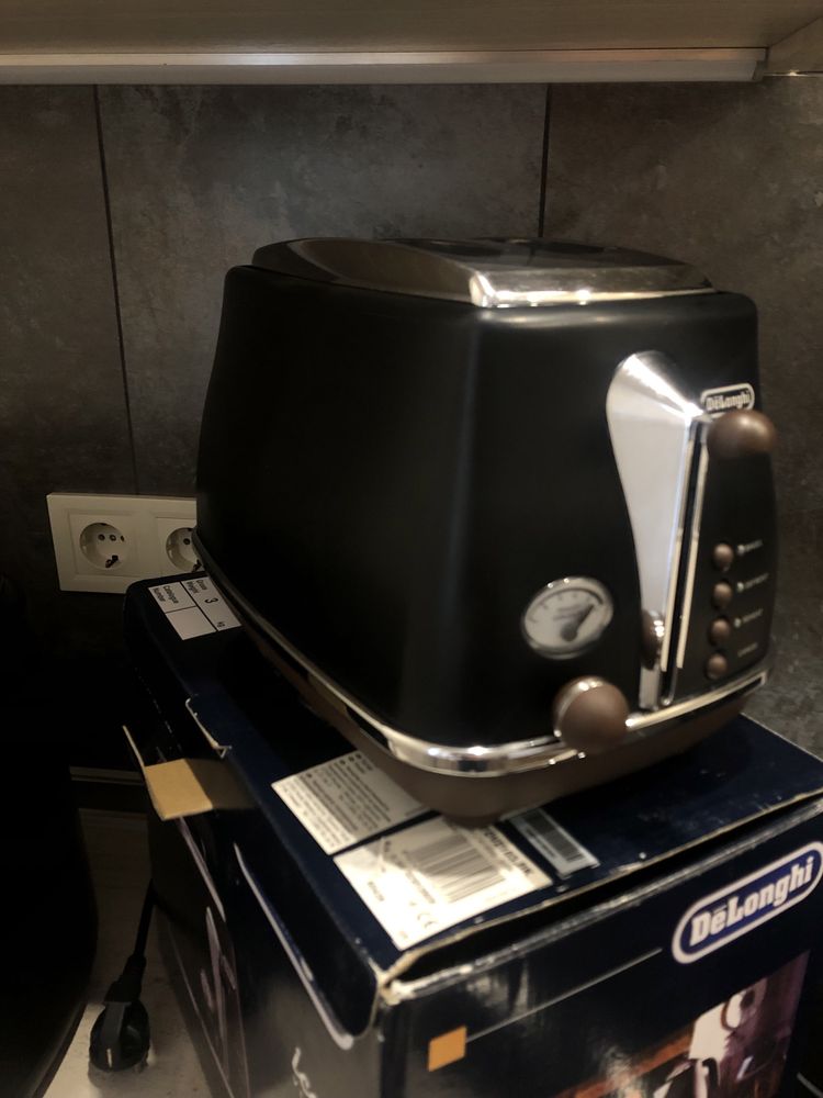 Тостер Delonghi CTOV 2103.BK