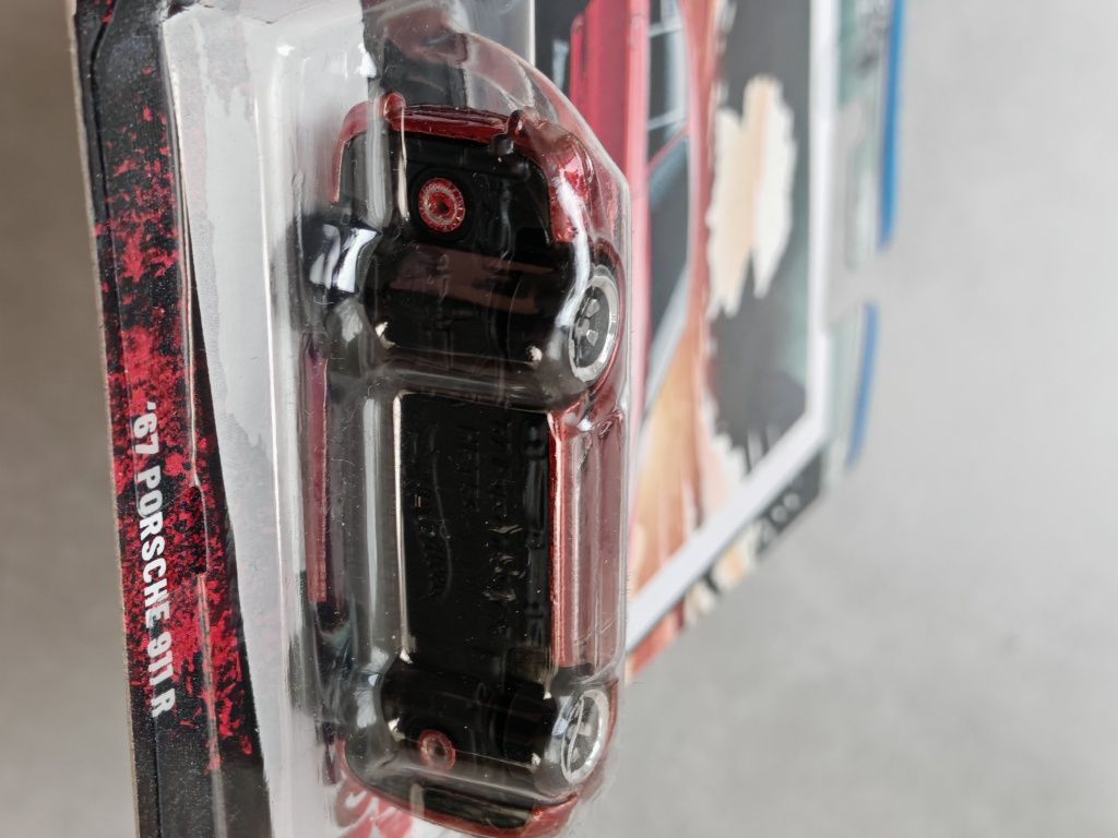 Hot wheels Porsche 911 R '67 Silver Int Icons Chase