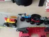 Pista Hot Wheels Monster Truck downhill race