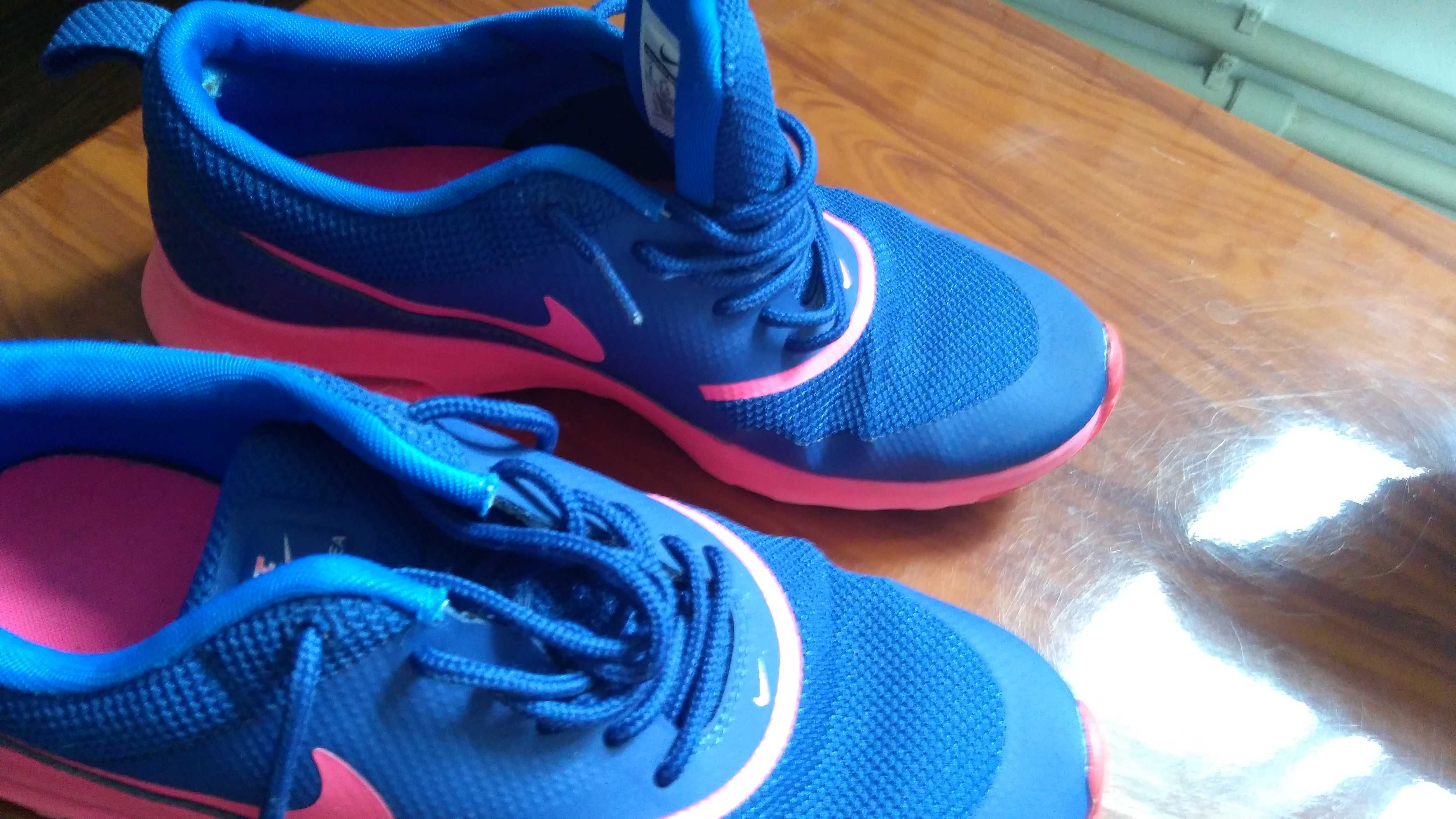 Жіночі кросівки NIKE оригінал